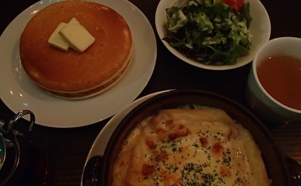5. Clover’s Cafe — Set Meal with Pancakes (Daikanyama)