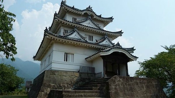 4. Uwajima Castle (Uwajima, Ehime, ☆☆☆☆)