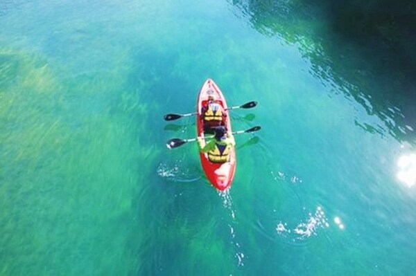 Lake Shikotsu on a Clear-Bottomed Kayak in Hokkaido