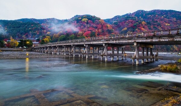 1.아라시야마(嵐山): 11월 하순 ~ 12월 상순