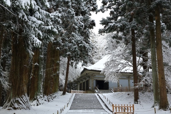 16. Hiraizumi Temples, Gardens & Archeological Sites Representing the Buddhist Pure Land (Iwate)