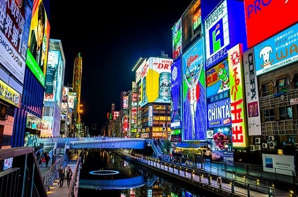 ป้ายที่ 6 : โดทงบุริ (Dotonbori)