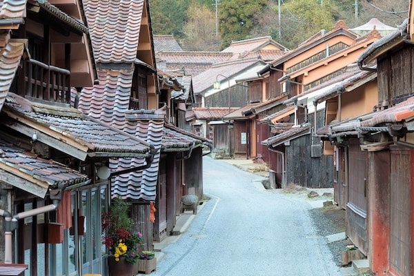 日本繁荣历史的红瓦街｜吹屋故乡村