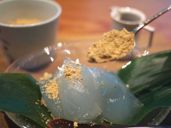 6. Zen Café - arrowroot mochi in a quiet environment