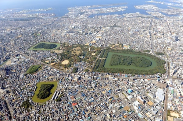 Bonus: One of the World’s Largest Tombs Was Built for a Japanese Emperor (399)