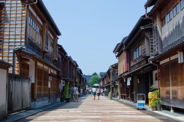 5. ย่านฮิกาชิชายะ เมืองโบราณประจำคานาซาว่า (Higashi Chaya District)