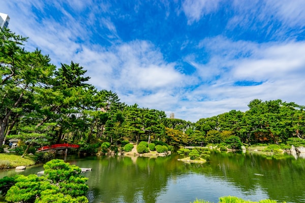 10. สวนชุกเคเอน ปอดของเมืองฮิโรชิม่า (Shukkeien Park)