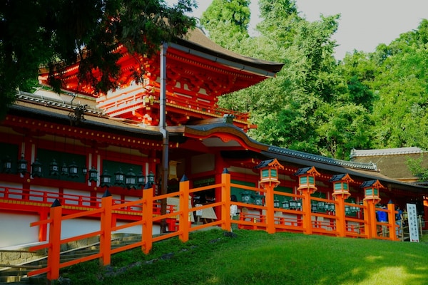 5. ศาลเจ้าคาซุงะ ศาลเจ้าสำคัญของชาวนารา (Kasuga Shrine)