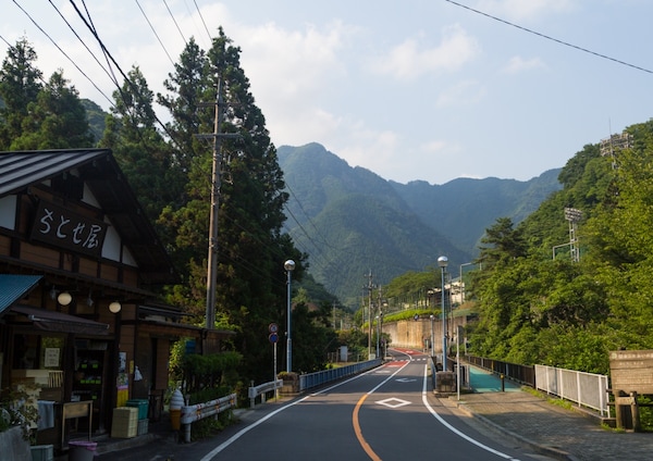 5. Hinohara แช่ออนเซ็น ชมธรรมชาติในหมู่บ้านกลางขุนเขา