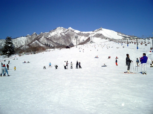 7 Iwappara Ski Area (Niigata)