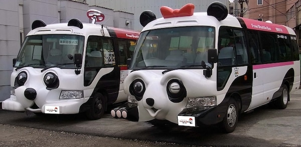 จุดที่ 6  มาไหว้พระขอพรที่วัดอาซากุสะ ด้วย Panda Bus