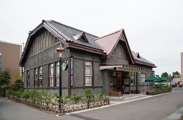 10. สตาร์บัคส์ สาขาฮิโรซากิ จังหวัดอาโอโมริ (Starbucks Hirosaki, Aomori)