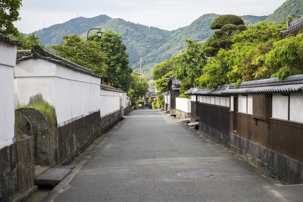 8. เมืองปราสาทฮากิ (Hagi Castle Town)