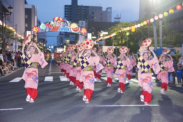 9. เทศกาลหน้าร้อนฮานางาสะ, ยามากาตะ (Hanagasa Festival, Yamagata)