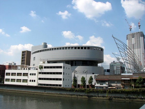 2. ท้องฟ้าจำลองที่พิพิธภัณฑ์วิทยาศาสตร์ โอซาก้า (Osaka Science Museum)