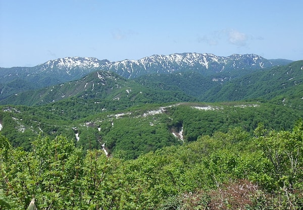 2. เทือกเขาชิราคามิ-ซังจิ จังหวัดอาโอโมริและอาคิตะ (Shirakami-sanchi Mountain Range, Aomori and Akita)