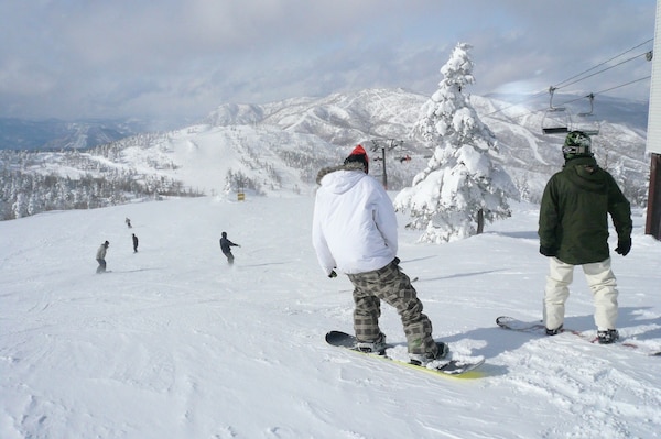 2. เล่นสกีที่นากาโน (Nakano)