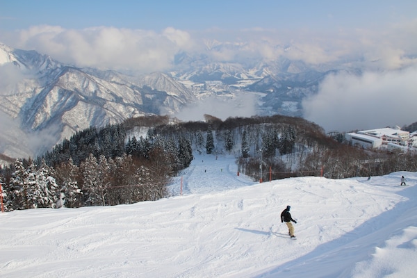 ลานเล่นสกี กาล่า ยูซาวะ  (GALA Yuzawa Snow Resort)