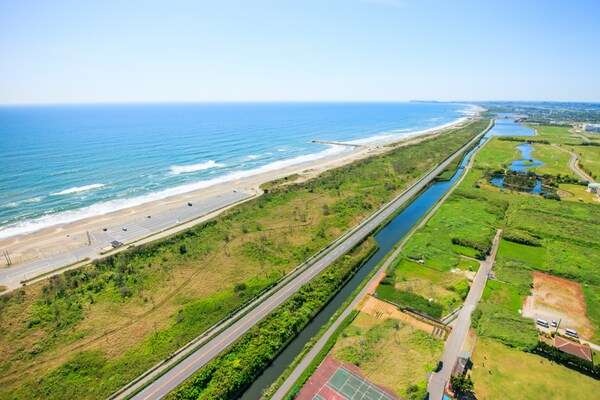 10. ชายฝั่งคุจูคุริ (Kujukuri-hama Beach)