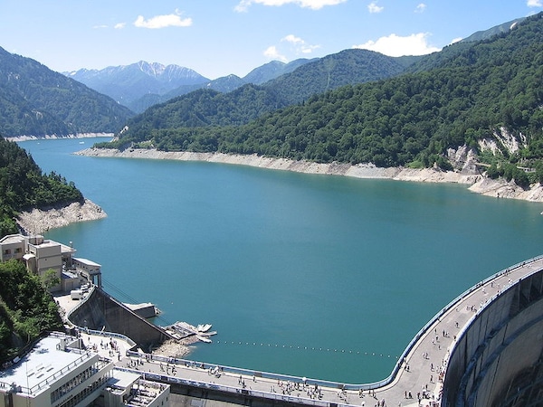 4 เขื่อนคุโรเบะ (Kurobe Dam)