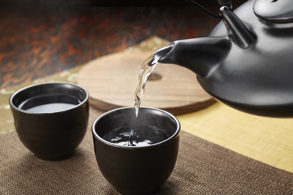 日本燒酒混熱水的功效？
