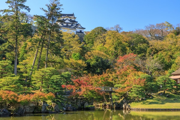 19. ปราสาทฮิโกเนะ จังหวัดชิงะ (Hikone Castle, Shiga)