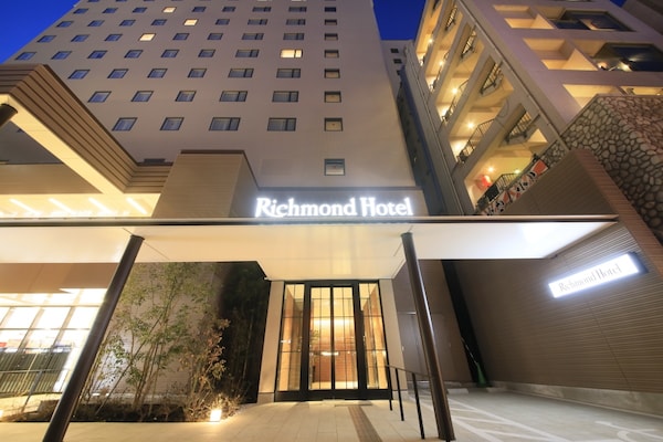 3. Richmond Hotel