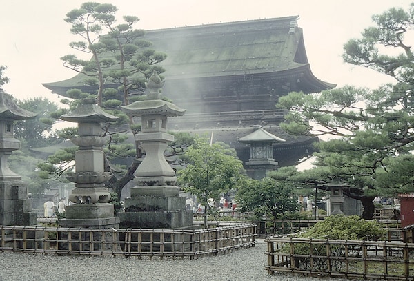 11. Explore the magnificent Zenkō-ji Temple