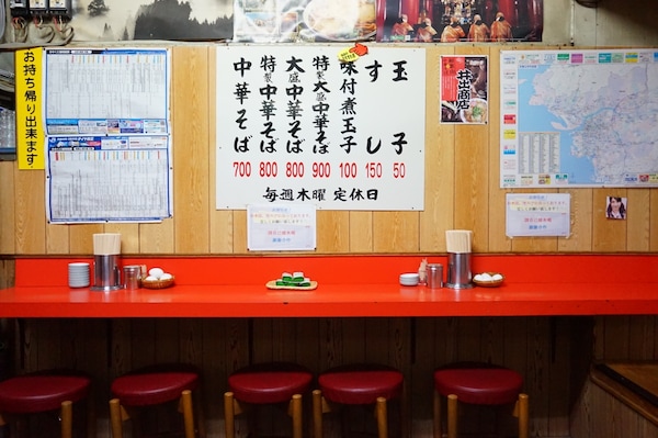 東京票選日本拉麵日本一的「 井出商店」