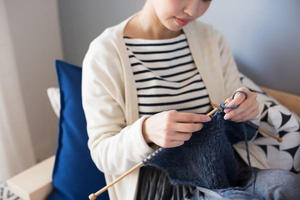 5. ถักนิตติ้ง (Knitting)