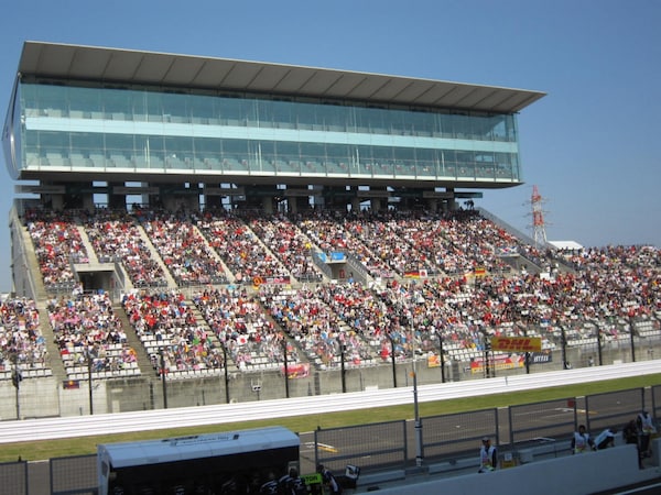 สนามแข่งรถสูตรหนึ่งฟอร์มูล่าวัน ที่แนะนำ :  ซุซุกะเซอร์กิต (Suzuka Circuit), จังหวัดมิเอะ (Mie)