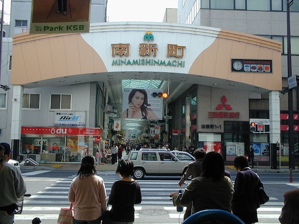 7. Go shopping along Minami-Shinmachi Shopping Street