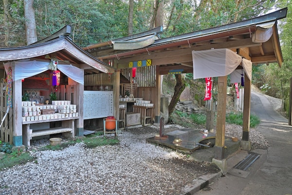 1. ศาลเจ้าโคอิโนมิซุ (Koinomizu Shrine) จังหวัดไอจิ (Aichi)