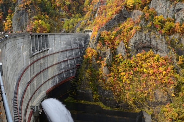 6.  เขื่อนโฮเฮเคียว ฮอกไกโด (Hoheikyo Dam, Hokkaido)