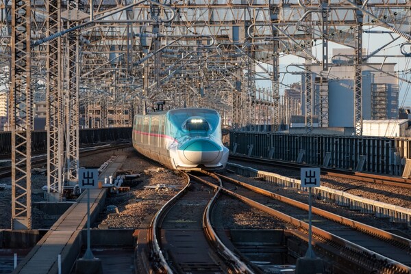 日本第一條鐵道帶出的經濟效應與日後的發展