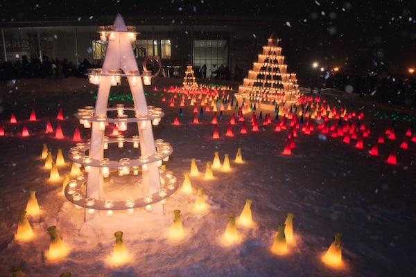 3. เทศกาลโคมไฟหิมะอุเอซุงิ จังหวัดยามากาตะ (Uesugi Snow Lantern Festival, Yamagata)