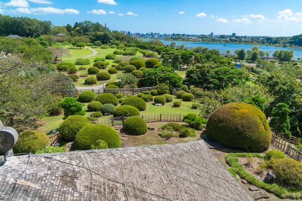 Kairakuen: A Garden for All Seasons