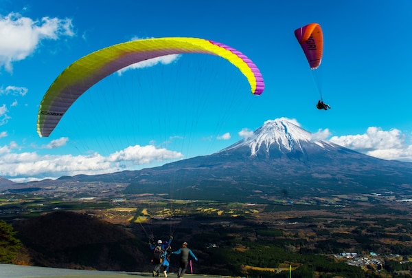 14. เปิดประสบการณ์ใหม่กับกิจกรรมพาราไกลดิ้ง จังหวัดชิซุโอกะ (Paragliding, Shizuoka)