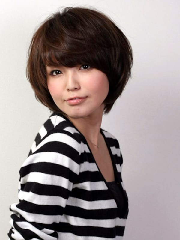 艶やかなラウンドボブヘア