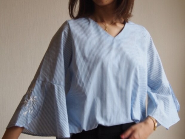 ゆったりしたサイズ感で、どんな体型の人でも手に取りやすいシルエット