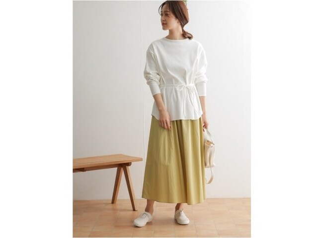 【OKコーデ】ウエストマークできるトップスがあるとスタイルアップ効果抜群です 出典:WEAR
