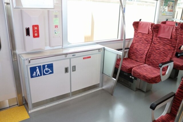 車椅子やベビーカーのためのスペース