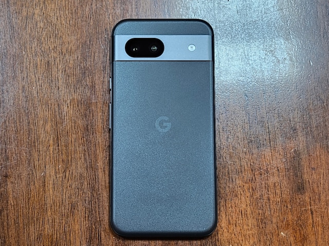 Google Pixel 8aの背面