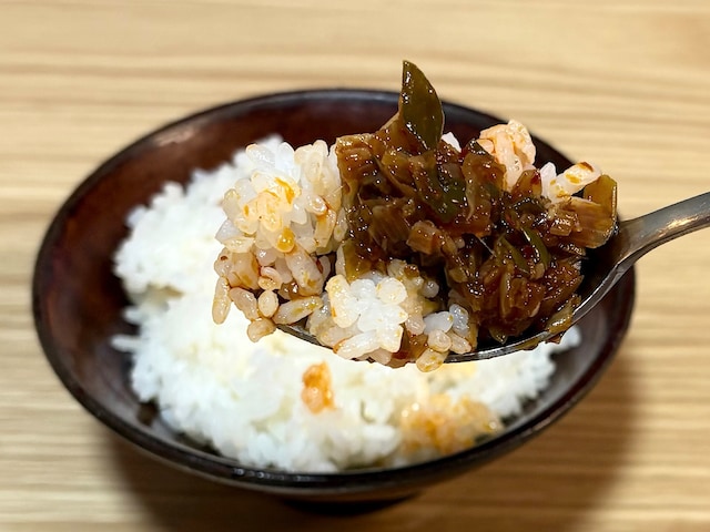 炒め物に入れても、お肉にかけても絶品です。ネギを刻む手間がないのもうれしい