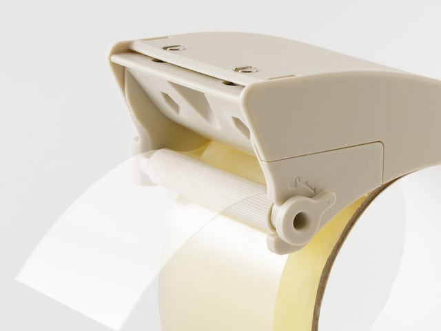 テープを貼ったあとは、このローラー部分にテープがくっつくので、次に使うときもスムーズに使い始められる