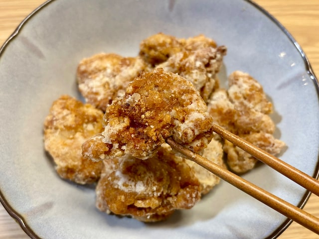 いつも作る唐揚げに飽きてきたときこそピッタリ！ どんどん食べ進めたくなるサクッとジューシーなおいしさを楽しめます