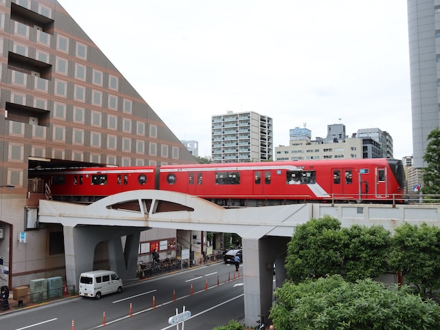 後楽園駅付近では地上を走る丸ノ内線