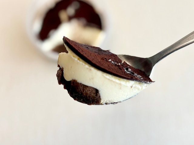 濃厚でクリーミーな甘みが上品。パキッと割れたチョコの食感も◎