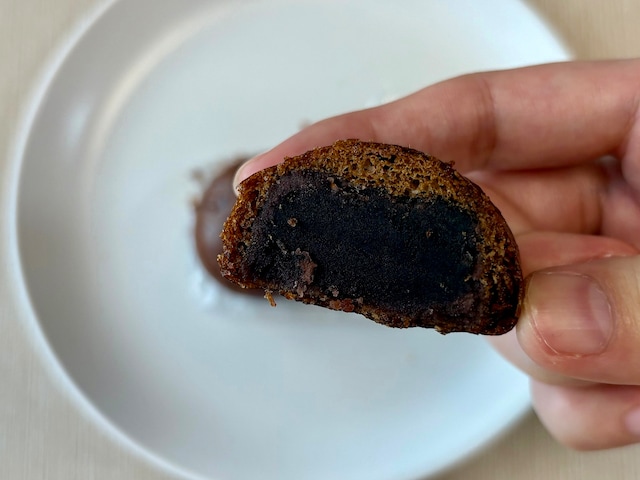 外はカリッ、中はしっとり! かりんとうのような香ばしさと食感を楽しめます