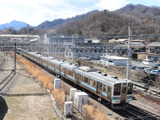 JR中央東線を走る普通列車